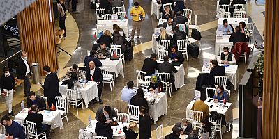 Kazakistan ve Özbekistan’dan İnegöl’e gelen heyet, mobilya alımı için ikili görüşmelerini gerçekleştirdi