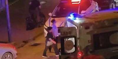 Kemalpaşa’da Hafif Ticari Araç ile Motosiklet Çarpıştı: 2 Yaralı