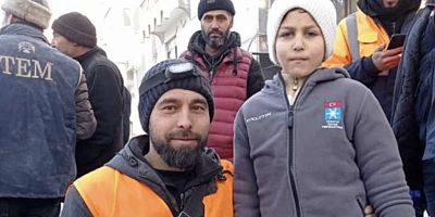 Kendisini göçük altında kurtaran İnegöllü isime sürpriz yaptı 