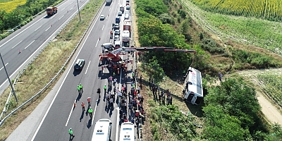 Kırklareli'nde yolcu otobüsünün devrilmesi sonucu biri çocuk 6 kişi öldü, 25 kişi yaralandı