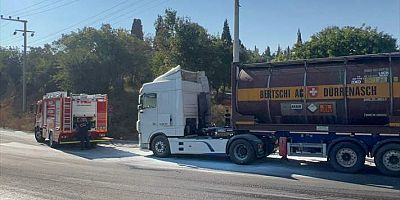 Kocaeli'de seyir halindeki tırda çıkan yangın söndürüldü