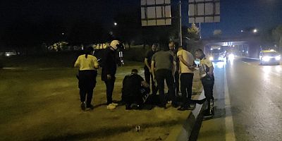 Kontrolden Çıkan Motosiklet Kaldırıma Çarptı: 1 Yaralı