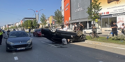 Kontrolden Çıkan Otomobil Takla Attı: 2 Yaralı
