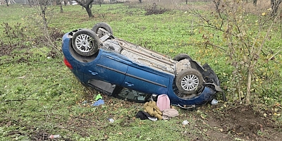 Kontrolden çıkan otomobil tarlaya uçtu: 2 yaralı