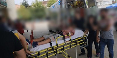 KONTROLDEN ÇIKAN OTOMOBİL YAYAYA ÇARPTI