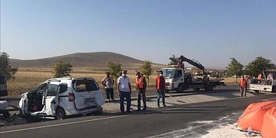 Konya'da TIR ile kamyonet çarpıştı: 6 ölü, 2 yaralı