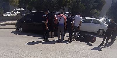 Yaralıyı olay yerinde bırakıp kaçtı