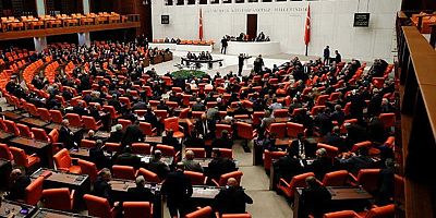 Libya tezkeresi Meclis’ten geçti