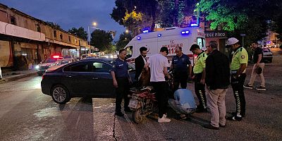 Mahmudiye’de Otomobil ile Motosiklet Çarpıştı: 2 Yaralı