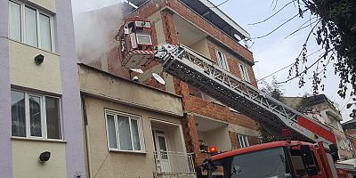 MAHMUDİYE MAHALLESİ'NDE KORKUTAN YANGIN