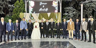 Mahmut Arıkan İnegöl’de Genç Çiftin Mutluluğuna Ortak Oldu
