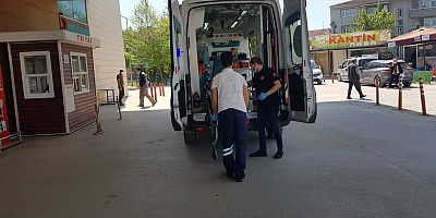 Makinenin duvara sıkıştırdığı işçi yaralandı 