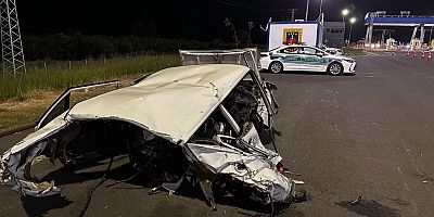 MARMARA OTOYOLU'NDA ARIZALANAN OTOMOBİLE ÇARPAN CİPİN SÜRÜCÜSÜ YARALANDI