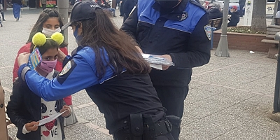 ‘Maskeli minik kahramanlar uyarıyor’ 