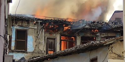 Metruk bina yangını itfaiye tarafından söndürüdü