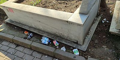 Mezarlıklar çöplüğe döndü, vatandaş tepkili