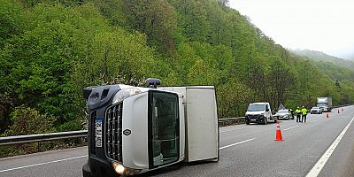 Mezitler Mevkiinde Kamyonet Kazası