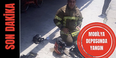 Mobilya deposunda yangın