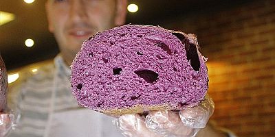 Mor ekmek üretti, tanesini 10 liraya satıyor