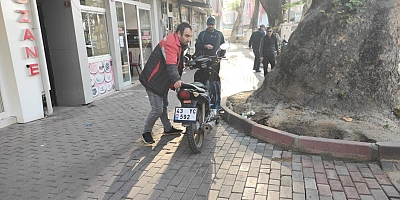 Motosiklet hırsızı esnaflar tarafından etkisiz hale getirildi
