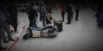 motosiklet sürücüsü yaralandı.