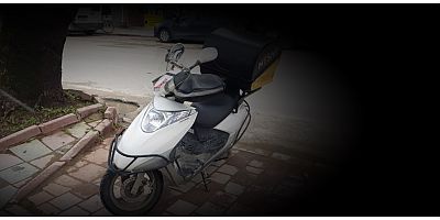 Motosiklet, yaya çarptı: 1 yaralı