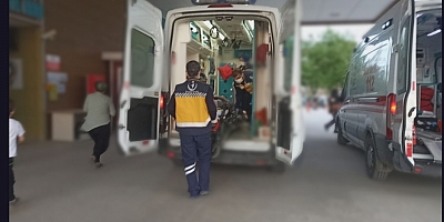 Motosikletin çarptığı genç yaralandı