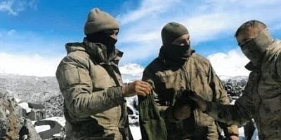 Ördüğü çorapları askerlere gönderen Melek teyzeye jandarmadan teşekkür