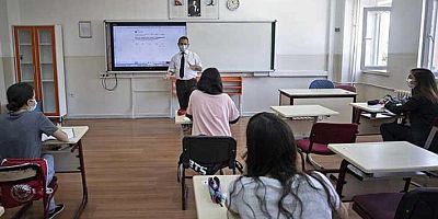 Ortaokul ve liselerde yüz yüze eğitim başladı
