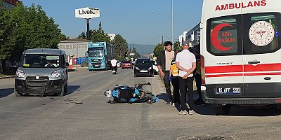 OSB’de Motosiklet ile Hafif Ticari Araç Çarpıştı: 1 Yaralı