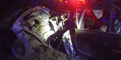 Otomobil Beton direğe Çarptı !  1 Hayatını Kaybetti