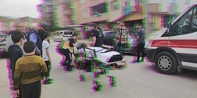 Otomobil ile çarpışan motosikletin sürücüsü yaralandı