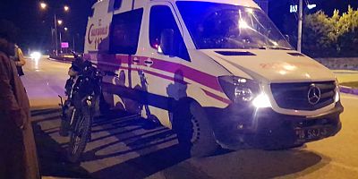 Otomobil ile çarpışan motosikletin sürücüsü yaralandı
