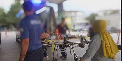 Otomobilin çarptığı 10 yaşındaki çocuk ağır yaralandı 