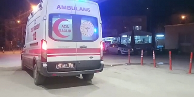 Otomobilin çarptığı motosikletin sürücüsü yaralandı