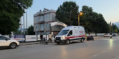 Otomobille Çarpışan Motosikletin Sürücüsü Yaralandı
