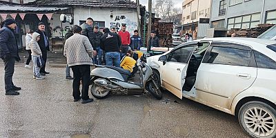 Otomobille Motosiklet Çarpıştı: 1 Yaralı