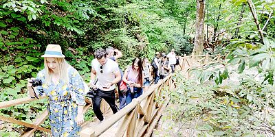 Oylat Şelalesi Ekoturizm Parkuru’nun açılışı yürüyüş ile gerçekleştirildi
