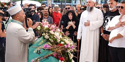 Oyuncu Ahu Tuğba son yolculuğuna uğurlandı