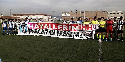 Pankartla sahaya çıktılar