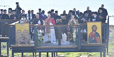 Papa'dan İznik'e tarihi ziyaret ve tarihi ayin