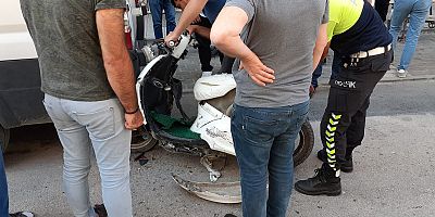 PARK HALİNDEKİ MİNİBÜSE ÇARPTI