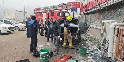 Park Halindeki Otomobilde Yangın Çıktı