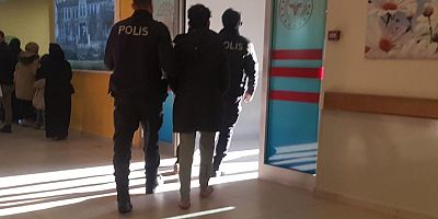 Polisi görünce kaçan kaçak göçmenler  yalınayak gözaltına alındı