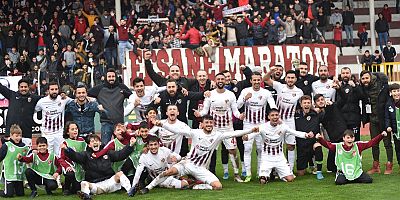 RAKİP TARAFTARLARDAN TEBRİK YAĞDI