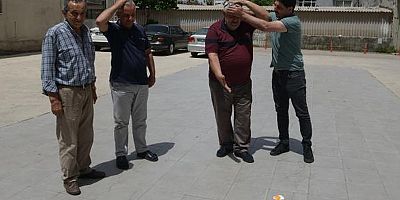 Rekor sıcakta yolda yumurta pişirdiler