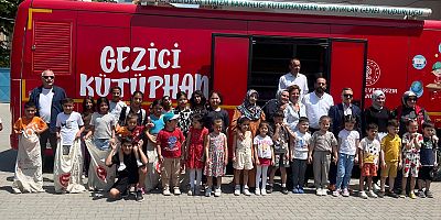 Roman öğrenciler ‘Gezici Kütüphane’yi keşfetti 