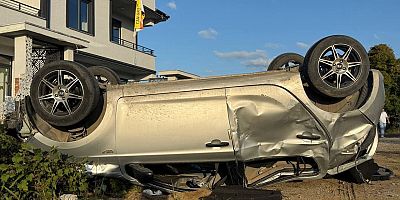 Sakarya'da takla atan otomobildeki 3 kişi yaralandı