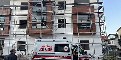 Sakarya'da üzerine asansör düşen 2 işçi öldü