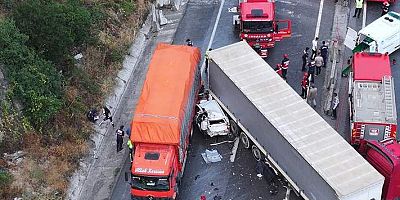 SAKARYA - Zincirleme trafik kazasında 1 kişi öldü, 6 kişi yaralandı 